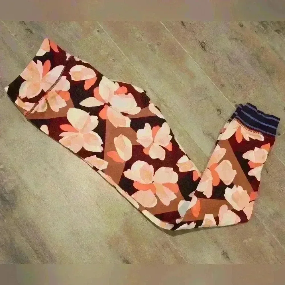 Aerie Chill Floral Legging Striped Cuff